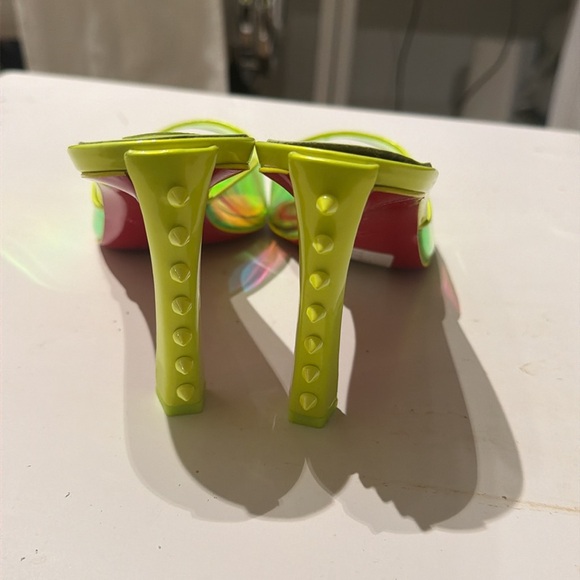 New - Picture 3 of 5